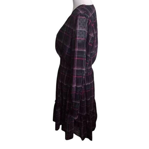 TAYLOR RUFFLE CUFF PLAID PURPLE & BLACK DRESS SZ.L EUC. - Picture 7 of 12